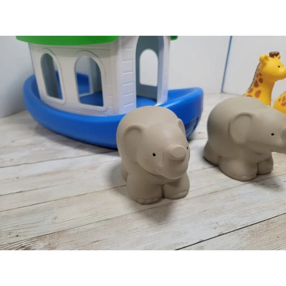 Little Tikes Noahs‎ Ark Arc Rubber Giraffes Elephants Noah Figure Bathtub Toys